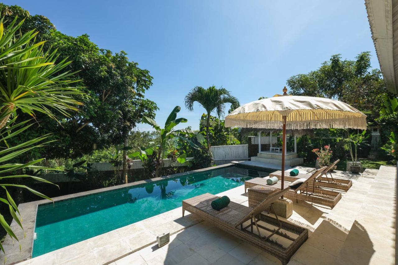Villa Hally Bali 乌干沙 外观 照片